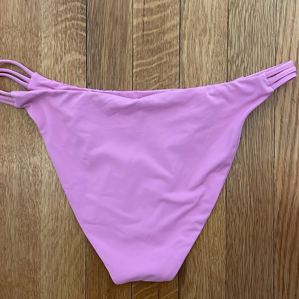 l*space‎ Claude Classic Bikini Bottom in Rosebud Embroidered Large NEW